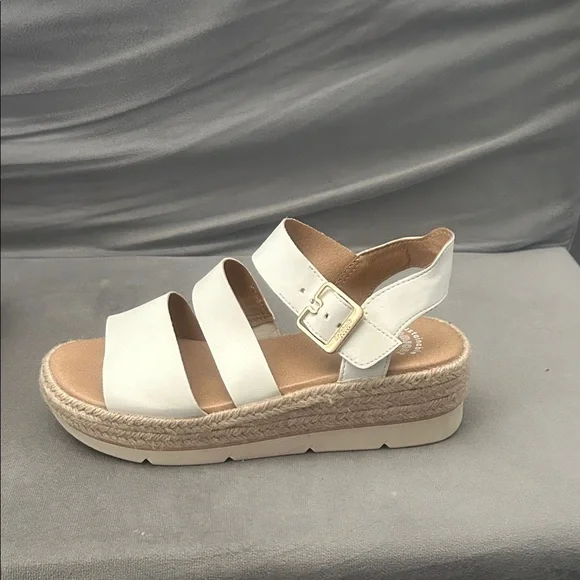 Dr Scholls White Espadrille Sandals - Picture 3 of 10